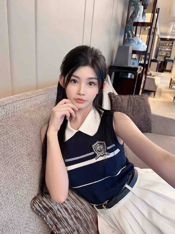 杭州苏微微#苦妮可𝐇𝐞𝐢𝐠𝐡𝐭身高/168• 𝐖𝐞𝐢𝐠𝐡𝐭体重/80• 𝐁𝐮𝐬𝐭胸围/真实C（天然🐻超软）• 𝐎𝐜𝐜𝐮𝐩𝐚𝐭𝐢𝐨𝐧职业/学生👩‍🎓⭐️高颜女友系⭐️清纯洋气 气质初恋 女友感 双商高书画舞蹈才艺江南女生腿长100cm，皮肤白皙零风尘走气质路线#上城区#杭州上门#杭州外围#杭州修车🏀♥️📱欢迎咨询客服👉@AnnaGJ168bot