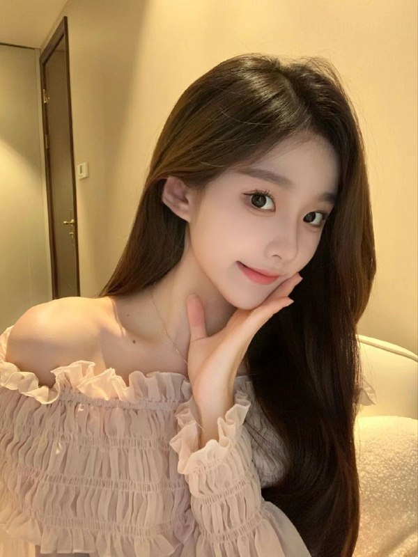 南京Laochen💝气质温婉不登记代开 晚上十一点后🉑✌🏻洋气白小纯04/166C学生，江苏人，皮肤巨白/貌美性格好（5🌟好评）🉑69🐍#南京上门#南京外围#南京修车🏀♥️📱欢迎咨询客服👉@AnnaGJ168bot