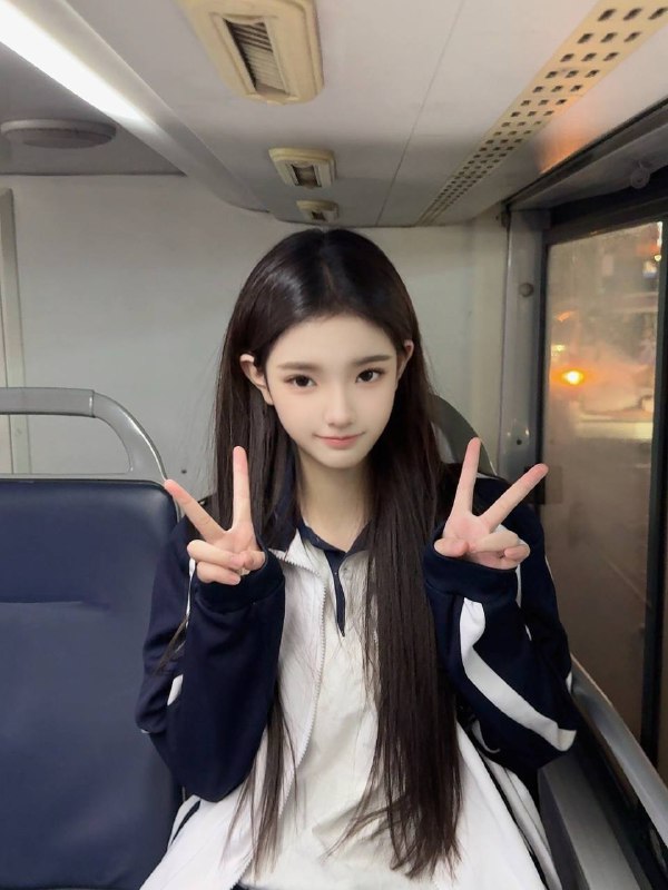 长沙欢喜🏠小林允· 18岁· 中南大一在读🥰· 精通爵士舞蹈💃· 新人刚破chu第一次下氵· 本人真照    1:1可挂圈——————————————————————❗清纯初恋脸 全身零整无纹身❗假赔总  低素质勿扰客户交流群：https://t.me/+CPoCH0yVh6llYmRl下单客服👉@AnnaGJ168bot