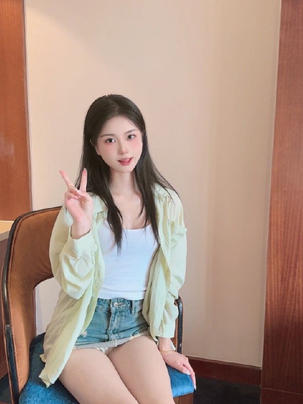 南京Laochen💝建邺区极品06纯天然172首次开拍南京06年顶美新人首次拍摄，全部自拍照没有写真。纯天然，全身0整，身高172，体重45kg，胸C，一次没做过，性格超级好，活泼开朗。女友感顶级，可🐍💏，可69，女友感十足，不可错过的体验。#南京上门#南京外围#南京修车🏀♥️📱欢迎咨询客服👉@AnnaGJ168bot