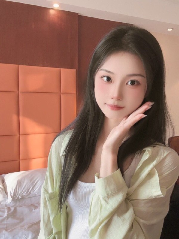 南京Laochen💝建邺区极品06纯天然172首次开拍南京06年顶美新人首次拍摄，全部自拍照没有写真。纯天然，全身0整，身高172，体重45kg，胸C，一次没做过，性格超级好，活泼开朗。女友感顶级，可🐍💏，可69，女友感十足，不可错过的体验。#南京上门#南京外围#南京修车🏀♥️📱欢迎咨询客服👉@AnnaGJ168bot