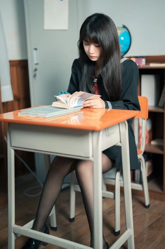 南京Laochen💝04年jk少女清纯无整类型-身高165cm  体重94🐻C-水嫩多汁 白虎一线天能喷💦-容易喷高潮，容易高潮-🉑cos女仆洛丽塔jk🉑🐍69#南京上门#南京外围#南京修车🏀♥️📱欢迎咨询客服👉@AnnaGJ168bot