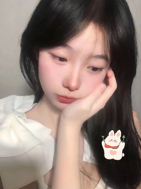 湘欢喜🏠乐芙湖南湘妹子 05年👩‍🎓【口技好】·5起质量3起开·小蛮腰、马甲线·高168、胸c•无整容 •无纹身• 不吸烟（真诚推荐，好评率很高）#长沙上门#长沙外围#长沙修车🏀♥️📱欢迎咨询客服👉@AnnaGJ168bot
