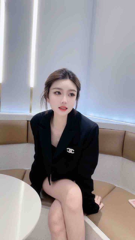 长沙欢喜🏠可彤✿  𝟎〇年 𝟏72𝐂𝐌🐻C✿网红同款  清純可爱✿  初次兼职———————————————————🍒The moonlight stands for my heart!绝妙身材   be in  shape⚡︎可爱脸蛋  Cute face⚡︎#长沙上门#长沙外围#长沙修车🏀♥️📱欢迎咨询客服👉@AnnaGJ168bot