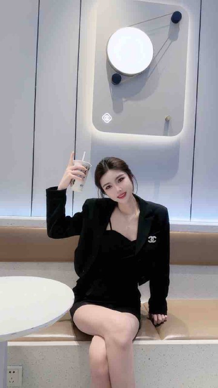 长沙欢喜🏠可彤✿  𝟎〇年 𝟏72𝐂𝐌🐻C✿网红同款  清純可爱✿  初次兼职———————————————————🍒The moonlight stands for my heart!绝妙身材   be in  shape⚡︎可爱脸蛋  Cute face⚡︎#长沙上门#长沙外围#长沙修车🏀♥️📱欢迎咨询客服👉@AnnaGJ168bot