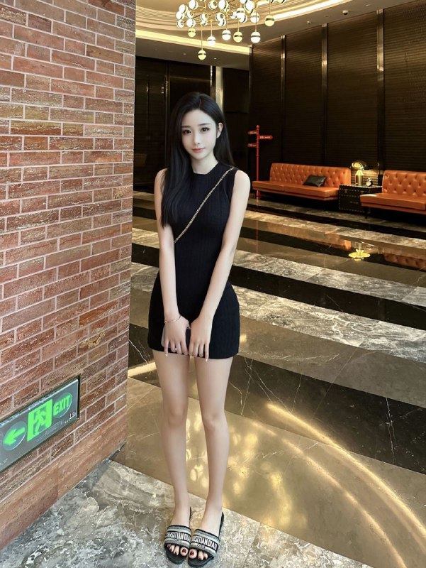 上海天乐🏠婷婷真实04年在校大学生身高170🐻C 白小纯  身材火辣·前凸后翘 水蛇腰 原装完美身材· 天然无整容 甜美女友感 ·· 皮肤白滑 波涛汹涌 温柔体贴 ·👙穿衣洋气大牌 筷子腿👙🌟真心期待与您的相遇🌟高級気質 所有照片均为生活中拍摄短期停留🎬颜值气质极🉑做服务：6️⃣9️⃣舌💋需要其他服务请咨询客服（3️⃣K/次）位置：#浦东#上海上门#上海外围#上海修车🏀♥️📱欢迎咨询客服👉@AnnaGJ168bot