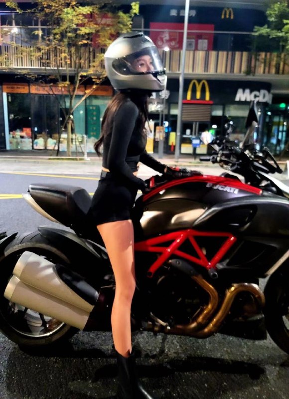 上海天乐🏠极品小痞幼时尚机车女   职业模特  纯兼职  零整容02年  第一次下氵  短期兼职  只做素质课𝐇𝐞𝐢𝐠𝐡𝐭身高/175𝐖𝐞𝐢𝐠𝐡𝐭体重/98 𝐁𝐮𝐬𝐭胸围/ e▲健身达人⬆️⬇️粉嫩不烟酒喜网红脸勿扰 性格超级好身材好.不信你试试😏🉑做服务：6️⃣9️⃣舌💋需要其他服务请咨询客服（3️⃣K/次）位置：#普陀#上海上门#上海外围#上海修车🏀♥️📱欢迎咨询客服👉@AnnaGJ168bot