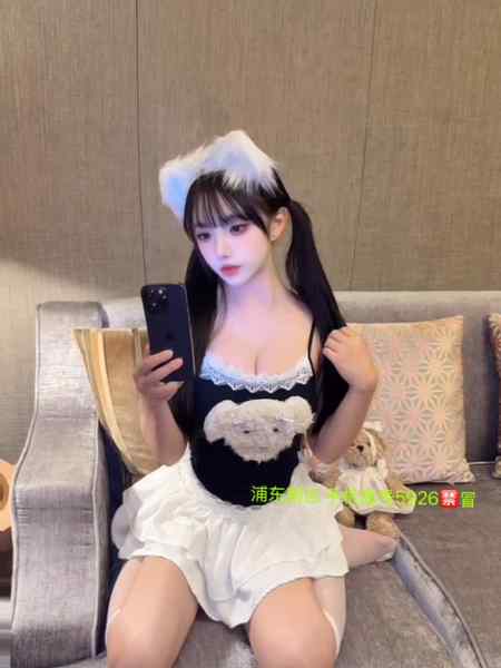 上海-小吴-160白嫩少女-甜美诱惑