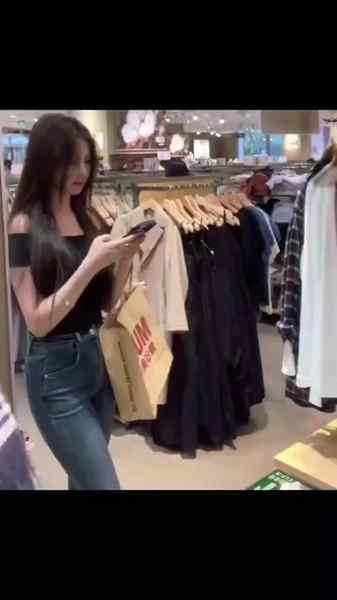 上海幂幂-D罩杯小网红-首次下水-全程英文