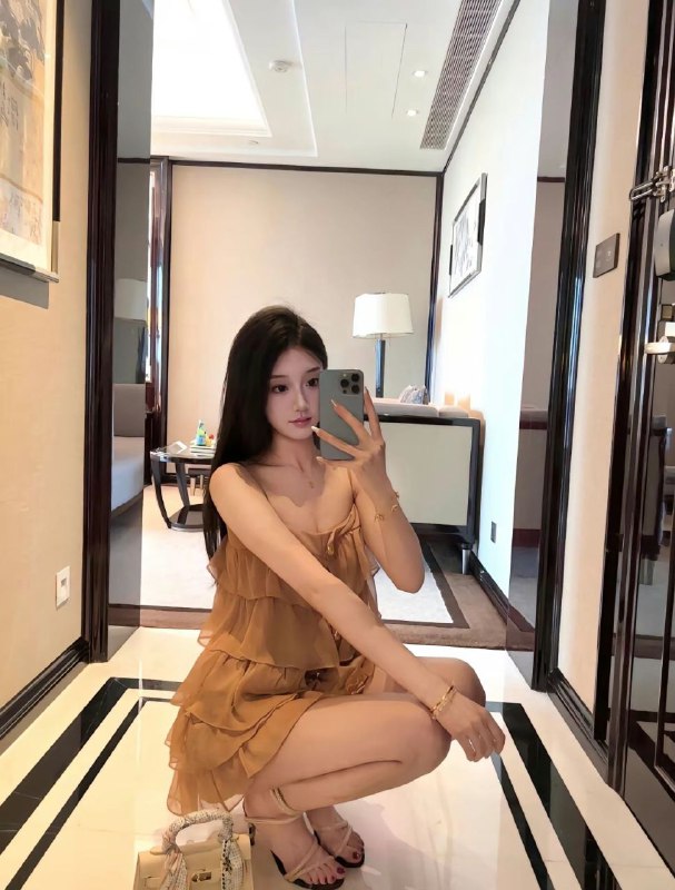 上海天乐🏠小凡新人首开🌸极品校花初次🌸🍓身高178🐻D 02年穿着洋气大牌 超长筷子腿 漫画s身材🍌乖巧懂事  热情温柔   属于外纯内骚初次兼职 期待与你相遇🉑做服务：舌💋🚗震 登记 代开需要其他服务请咨询客服（3️⃣K/次）位置：#静安#上海上门#上海外围#上海修车🏀♥️📱欢迎咨询客服👉@AnnaGJ168bot