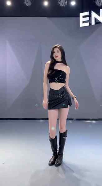 深圳米雪儿-175D御姐-温情女友范