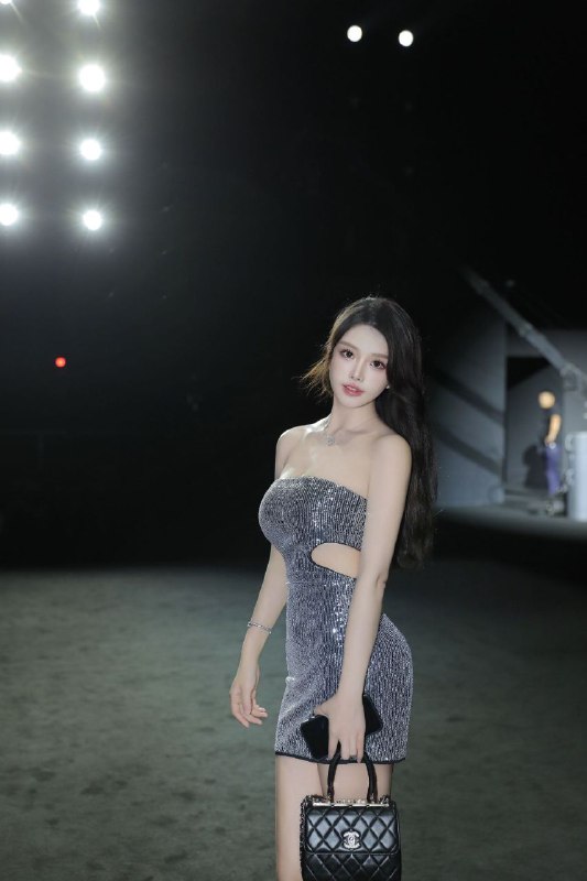 深圳本人 可纯可御 175E高/腰细🐻大🍑臀大长腿  完美身材  有马甲线    高素质兼职/低素质勿扰                                                                    -緣分承接-🤍#南山#5W#纯欲#深圳上门#深圳外围#深圳修车🏀♥️📱欢迎咨询客服👉@AnnaGJ168bot