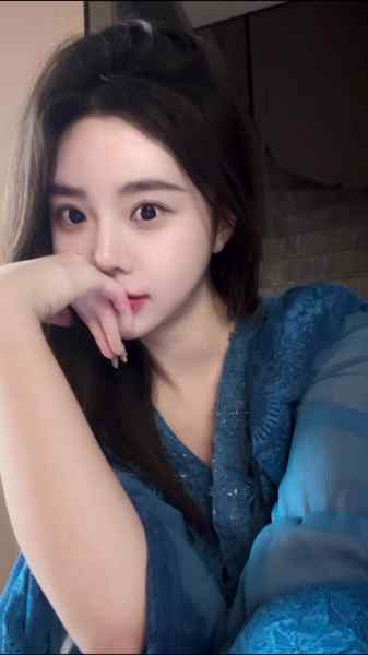 南山02年蜜桃臀-S曲线纯欲小言