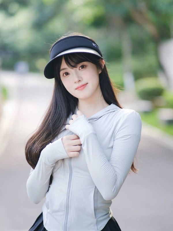 • 深圳 小言🏠🦜纯圈外，低素质勿扰• 20岁  170   34C• 川大在读生  兼职🍑宝模特• 女友feel   天然0⃣️整#南山。#小纯。#5w#深圳上门#深圳外围#深圳修车🏀♥️📱欢迎咨询客服👉@AnnaGJ168bot