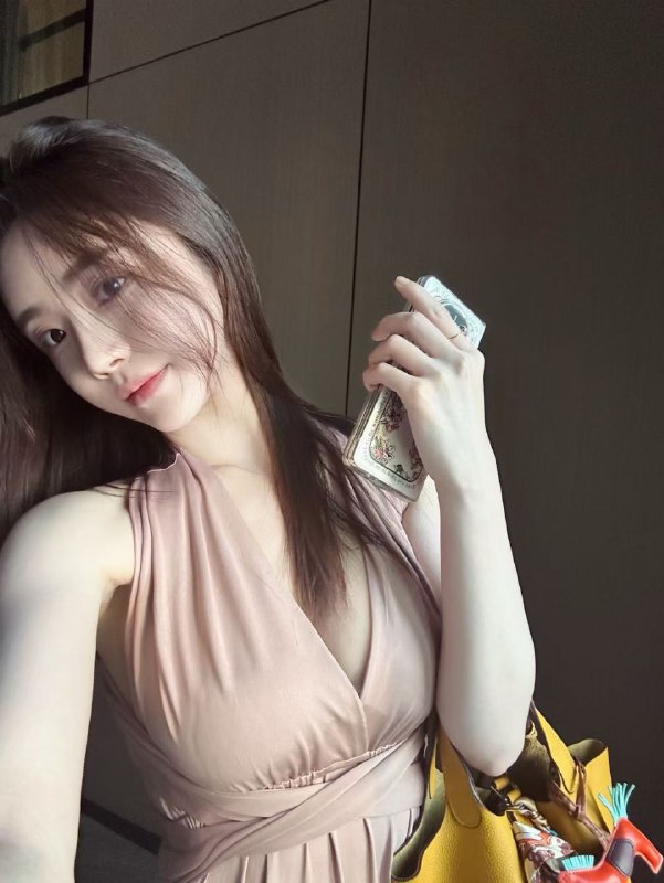 小言🏠🦜家5外W（❤️好评推荐❤️）高颜值   皮肤细腻完美S曲线0整容     蜜桃臀🍑02年    172文静纯欲风情商高 气质好 谈吐佳配合度高  气质绝佳#南山#5w#好评#深圳上门#深圳外围#深圳修车🏀♥️📱欢迎咨询客服👉@AnnaGJ168bot