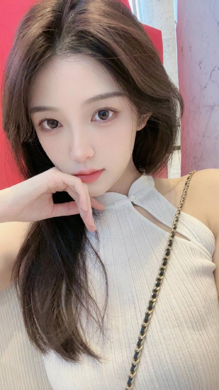 🐝深圳小言🏠你的圈外女友5⃣️W•  176  D   全身雪白外形端庄 秀丽 无风尘社会气谈吐举止优雅 个人涵养高 本人无差距资料 只能预约⚠️承诺差距赔   只见高素质#福田。#小纯。#5W#深圳上门#深圳外围#深圳修车🏀♥️📱欢迎咨询客服👉@AnnaGJ168bot