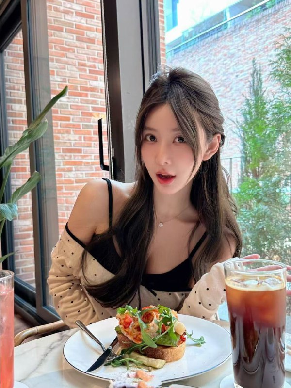 深圳水果姐姐➕硬5W03年 172🐻E可验一字马 学信网清纯童颜 肤白温柔初恋女友fell 真🐻蜜桃🍑臀洗瘦勿扰圳极品纯新人兼职短开可验一字马 学信网清纯童颜 肤白温柔 初恋女友fell洗瘦勿扰#深圳上门#深圳外围#深圳修车🏀♥️📱欢迎咨询客服👉@AnnaGJ168bot