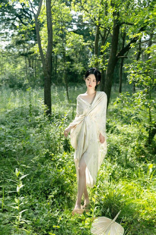 不与🏠硬5/w（三里屯SOHO)善宁170d 04年  极品新人精致脸冷白皮蜜桃臀气质绝佳可清纯可网红真正高白瘦 好评率100%#北京上门#北京外围#北京修车🏀♥️📱欢迎咨询客服👉@AnnaGJ168bot