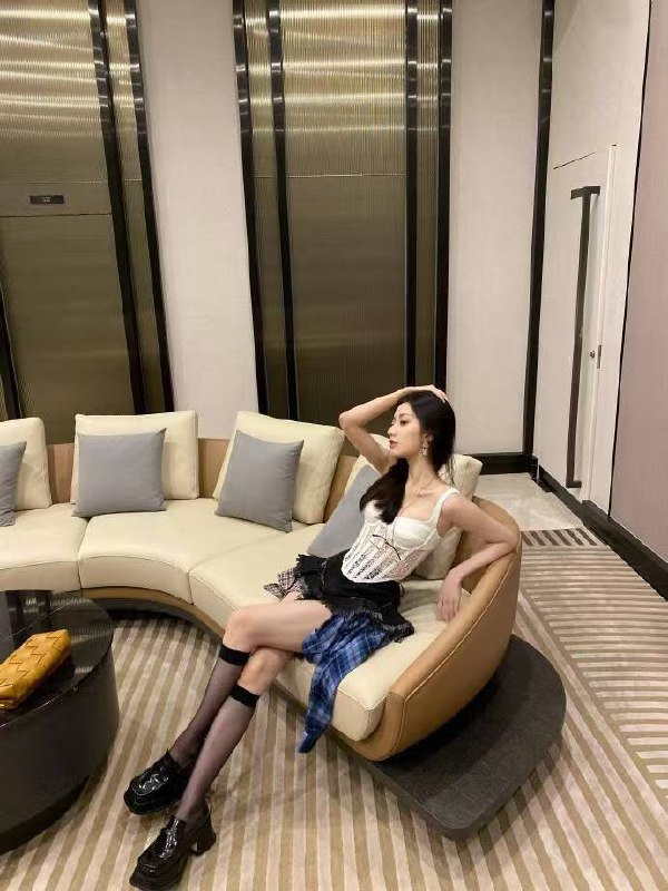 北京天猫🐱北🐳新人小白🦜☝️第一天🐝美院再读生 天然零整 纯圈外• 𝐇𝐞𝐢𝐠𝐡𝐭身高/172• 𝐖𝐞𝐢𝐠𝐡𝐭体重/45• 𝐁𝐮𝐬𝐭胸围/ c• 𝐀𝐠𝐞年龄/05• 𝐇𝐨𝐛𝐛𝐲兴趣/滑雪🏂健身🧘🏻‍♀️绘画🎨真实在校纯兼职非职业性打卡上班，不抽烟不喝酒，筷子腿🥢蜂腰蜜桃臀高素质，双商在线，谈吐优雅，初恋女友感觉，校花女神级别，服务控首选只觅高质量知己，非诚勿扰#北京上门#北京外围#北京修车🏀♥️📱欢迎咨询客服👉@AnnaGJ168bot