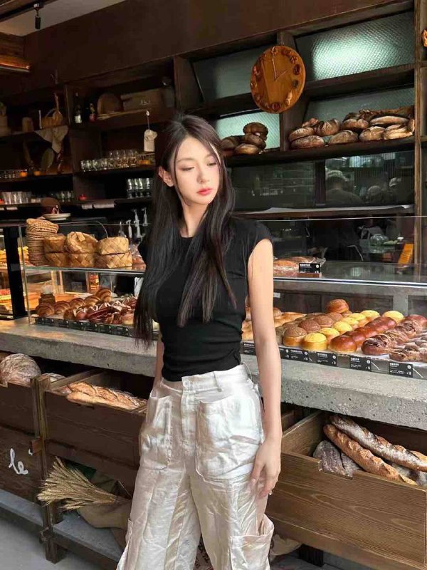 北京钱多多🏠173c硬五清纯中戏学生03年173.96斤筷子腿，真人真照，给你女友初恋女友体验。听话懂事温柔可人。没有不良嗜好，空闲时间偶尔兼职。#王府井#万豪行政#东二环#硬五#杰斯#北京上门#北京外围#北京修车🏀♥️📱欢迎咨询客服👉@AnnaGJ168bot