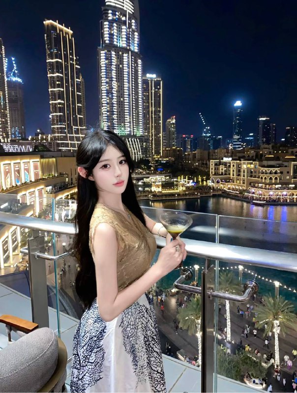 北京子俊🏡硬五身高：170cm  年龄：03年胸围：D  体重：45kg爱爱好：冲浪，书法，绘画，高尔夫，小提琴等真实在校大学生，纯兼职，非职业性打卡上班，不上课时偶尔在线不抽烟，不喝酒，全身雪白，常年健身，蜜桃臀（完美身材比例）学习成绩优异，平时喜欢健身，冲浪，滑雪等,无任何不良嗜好，高素质，双商在线，谈吐优雅，举止大方，初恋女友感觉，校花女神级别，本人比资料更好看•只觅高质量知己，非诚勿扰，感谢#朝阳三里屯#硬五#V81#北京上门#北京外围#北京修车🏀♥️📱欢迎咨询客服👉@AnnaGJ168bot