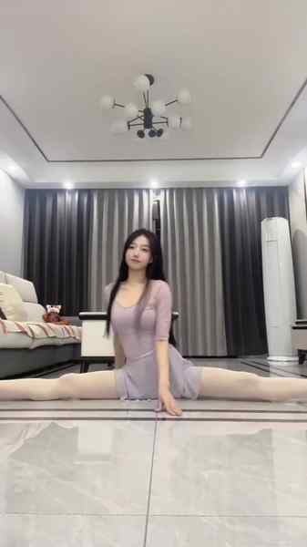 北京-19岁D罩杯-舞蹈系甜妹-共浴