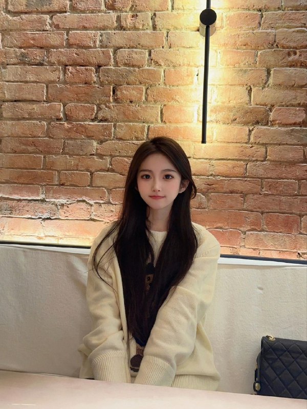 🌸北京不与家硬5在校生中传可爱女友有证可到校接送🌸• 可可同学一个导不认识首次抵达      • 05年   19岁  170 真胸D 天然无整      • 高情商🥢腿 皮肤细滑零毛孔     • 善解人意 不催不事  性格温柔 体贴入微     • 无纹身 不烟酒 甜美窈窕🐻挺🉑️共🛀• 同城🉑️见 可1:1视频认证只接待素质课豪华gzs主修：舞蹈专业可一字马 倒踢侧踢 身体柔软素颜满分💯翘臀小屁股圆滚有肉而不虚💦软萌易高潮期待同城有缘的你 让我相遇        肯定让你对这次约会流连忘返#硬5#白小纯#北京上门#北京外围#北京修车🏀♥️📱欢迎咨询客服👉@AnnaGJ168bot