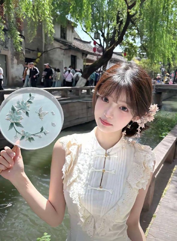 北京迷迷🏠世茂工三外5️⃣小水168cm，48🐻D以上，真实纯天然，江苏妹妹🈚️纹身肤白貌美06年极品纯欲皮肤白到发光 全身上下白皙无暇 前凸后翘 声音软糯 性格温柔 大方礼貌 女友感十足 不抽烟不喝酒 身体柔软可解锁多重姿势只接素质礼貌的哥哥 好评选手