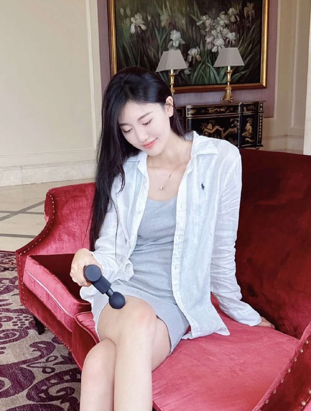 🏠佳人 181  皮肤雪白三点粉 超长美腿 身高：181cm🍼c   00年    籍贯  山东温柔有气质  落落大方  性格开朗爱好： 游泳 普拉提  瑜伽   旅行The more charming, the more dangerous第71届  华东赛区“最佳潜力奖” 获得者香港《ViuTv》选美大赛“最佳形象奖高白瘦 京铁瑞园 大长腿