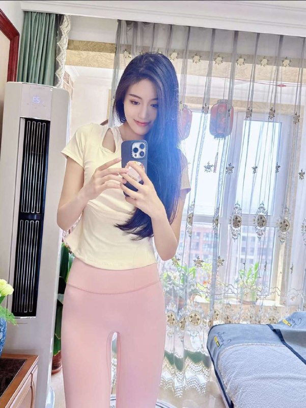 🏠佳人 181  皮肤雪白三点粉 超长美腿 身高：181cm🍼c   00年    籍贯  山东温柔有气质  落落大方  性格开朗爱好： 游泳 普拉提  瑜伽   旅行The more charming, the more dangerous第71届  华东赛区“最佳潜力奖” 获得者香港《ViuTv》选美大赛“最佳形象奖高白瘦 京铁瑞园 大长腿