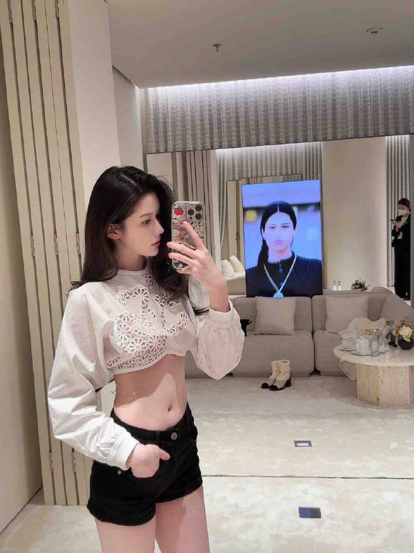 希希well🏠ztt🐳北京 纯⭕外  首次兼职  气质高贵御姐🔷颜值天花板  气场十足 性感御姐范🔷穿着时尚大牌 可纯可欲 冷艳十足🔷本人比照片好看  你的首选女友高级洋气款 全身无赘肉 A4腰172/🐻D /00年 妮妮冷白皮 声音甜美😋FW好 不事 不催大🥚可同城（只接素质k醉酒勿扰）北京 朝阳区 御姐