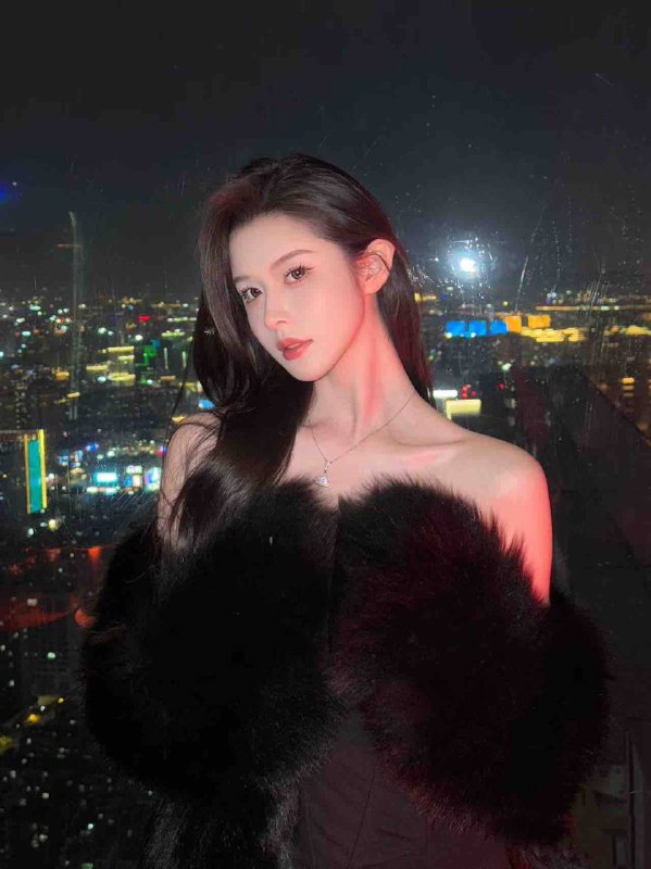 希希well🏠ztt🐳北京 纯⭕外  首次兼职  气质高贵御姐🔷颜值天花板  气场十足 性感御姐范🔷穿着时尚大牌 可纯可欲 冷艳十足🔷本人比照片好看  你的首选女友高级洋气款 全身无赘肉 A4腰172/🐻D /00年 妮妮冷白皮 声音甜美😋FW好 不事 不催大🥚可同城（只接素质k醉酒勿扰）北京 朝阳区 御姐