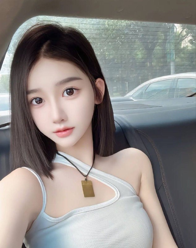 北京🏡⛳️合生国际家园西区167D肌肤雪白 一字肩  全身无整温柔甜美 不事儿朝阳双井 合生国际白小纯短发V99