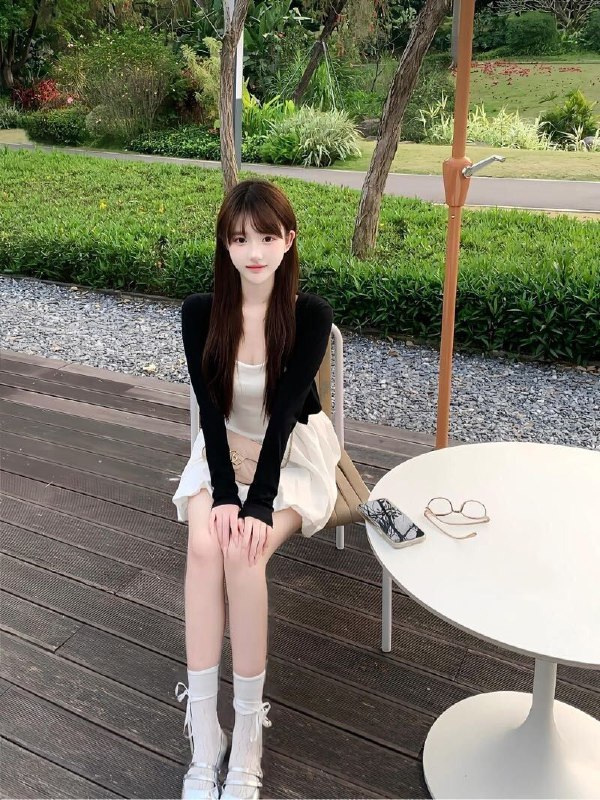 鸡哥🏠极品百醇𝐇𝐞𝐢𝐠𝐡𝐭身高/1.72• 𝐁𝐮𝐬𝐭胸围/C• 𝐀𝐠𝐞年龄/07• 𝐇𝐨𝐛𝐛𝐲兴趣/旅游，健身，画画，书法，滑雪⛷温柔可人，纯欲天花板无纹身不抽烟不喝酒给你初恋般的体验#点儿#wt#三里屯