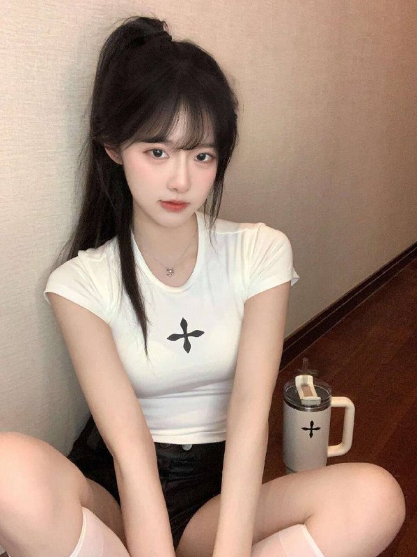 北京老顽童🏠极品百醇06年175纯兼职佛系开 京艺在校• 𝐇𝐞𝐢𝐠𝐡𝐭身高/175• 𝐖𝐞𝐢𝐠𝐡𝐭体重/45• 𝐁𝐮𝐬𝐭胸围/d➕• 𝐀𝐠𝐞年龄/06年• 𝐇𝐨𝐛𝐛𝐲兴趣/滑雪🏂普拉提🧘🏻‍♀️绘画🎨👛穿着富家千金的感觉特点 ：元气甜妹  超嗲娃娃音    雪白皮肤朝阳区 学生妹 诺