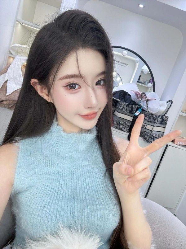 🏠北京新人第一次开工 真实金融系大学生主播 副业兼职 无风尘感身高178腿长1.2C真实无整性格温柔有趣绝不机车短暂开 更期待在线下见到你京铁瑞园 全聚德 高白瘦