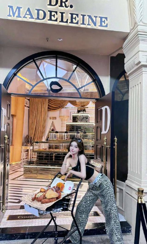 希希well🏠#nmeng🐳新人传媒学生，清纯网红，170c，90斤，可纯可欲.真实白🐯，馒头名曰，罕见白#北京#朝阳区#学生#网红#纯欲#白虎