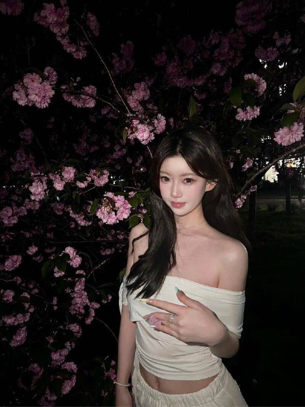 希希well🏠bb04年偶尔兼职真实播音系学生随缘相遇身高175 52kg C治愈系笑容干净简单性格温柔青春活力乖乖的初恋的味道北京 朝阳区 学生大长腿 纯欲