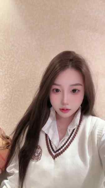 北京-纯欲校花-雪白身材-外纯内骚🍥