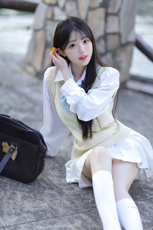 🏠Beijing  纯欲甜美系校花 雪白万物皆甜，而我胜过万物🐑ིྀ ❥❥❥♡🌸极品校花初次🌸•🍓176🐻D 07年   超级雪白 无纹身穿着洋气大牌 超长筷子腿 漫画s身材🍌乖巧懂事  热情温柔   属于外纯内骚（附小情趣 给你不一样的感觉😍）🧚‍♀️爱健身 素质极高 给你女友fell🍥初次兼职 期待与你相遇🍥真人真照 假一罚十 如有差别赔总🦜附身材视频 见面🉑对比 如假赔💓🈲挂🈲🐱思雨 万达广场 高白瘦