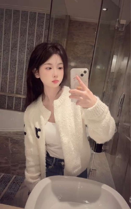 鸡哥🏠🌸🌸🌸身高165🌸🌸🌸体重90斤🌸🌸🌸熊围C极品白小纯 三点粉氵多 肌肤雪白 乖巧听话全身紧致 夹子音 无纹身体验初恋女友般感觉#乔月#白小纯#广渠金茂府