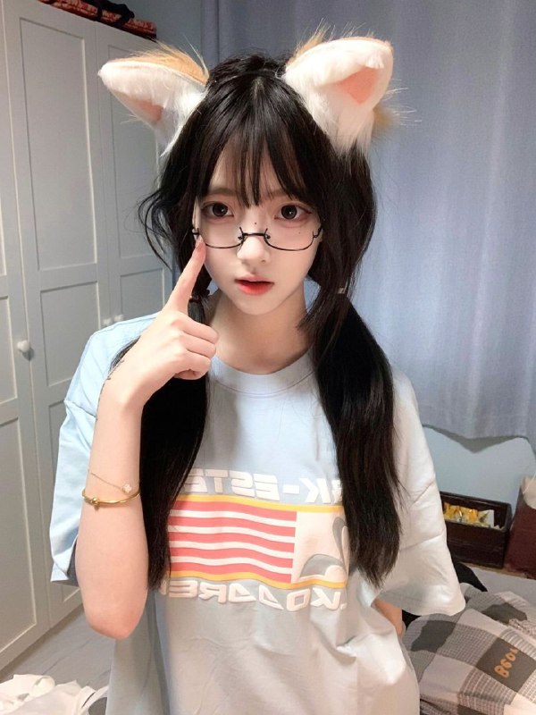 🏠北京新人洋气学生小纯纯真实05174c真 90斤白瘦幼超长/腿，透白粉嫩 毛孔超甜美，专业素质强 完美初恋，有jk，兼职搬砖高白纯 白小纯 婷宝