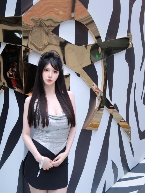 🏠卡卡 地极品❤️人03年 178D 传媒学院兼职学生S型魔鬼身材 凹凸有致 冷白皮性格好 温柔甜美 有耐心不催不事儿  态度佳短暂开放，预定从速望京 高白瘦 大长腿