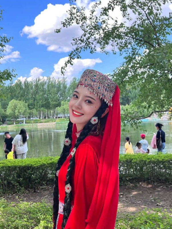 北京🏡⛳️富力城C区北京舞蹈学院在校生 新疆妹可看证件！🪪03年极品小热巴，维吾尔族 皮肤雪白如雪触感丝滑身高:168体重:88🐻围:D异域风情，初恋体验朝阳双井 富力城学生 舌吻 六九  双飞一字马C80