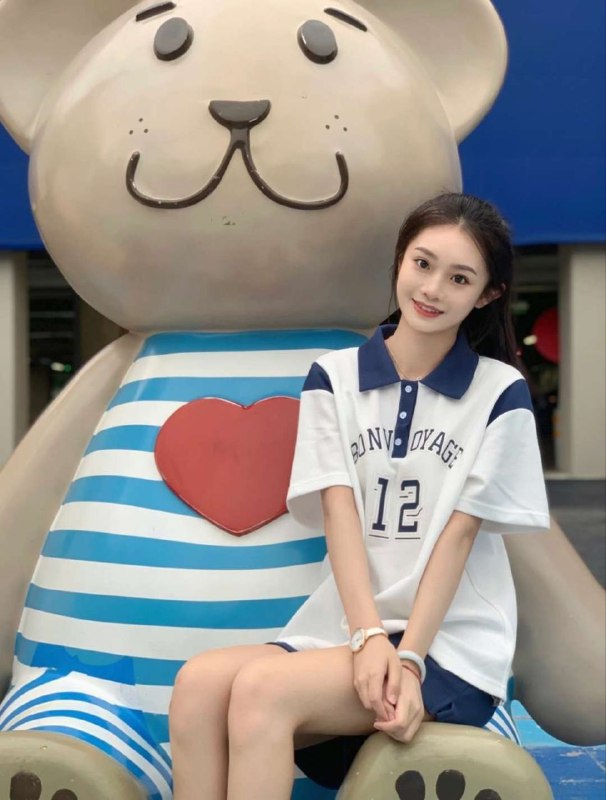 🏠真实学生06🉑app京❤️人06年真实在校生🉑app𝐇𝐞𝐢𝐠𝐡𝐭身高/169• 𝐁𝐮𝐬𝐭胸围/🐻C➖➖➖➖➖➖➖➖➖➖➖♥︎🎀甜美日系少女🎀俏皮无辜小鹿眼 干净透亮肌眉眼盈盈 楚楚动人 眼睛水汪汪• 服务好，态度好，热情主动不催小年糕 超级蜂巢 真实学生