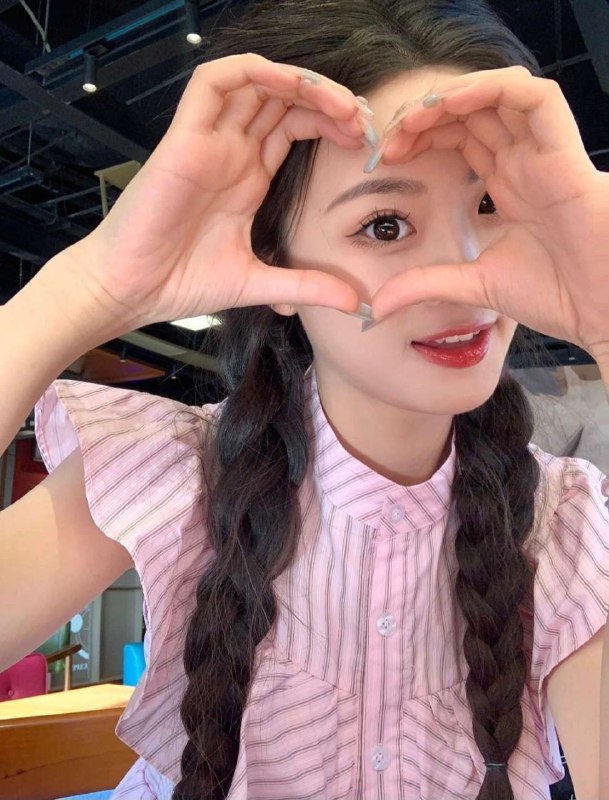 🏠真实学生06🉑app京❤️人06年真实在校生🉑app𝐇𝐞𝐢𝐠𝐡𝐭身高/169• 𝐁𝐮𝐬𝐭胸围/🐻C➖➖➖➖➖➖➖➖➖➖➖♥︎🎀甜美日系少女🎀俏皮无辜小鹿眼 干净透亮肌眉眼盈盈 楚楚动人 眼睛水汪汪• 服务好，态度好，热情主动不催小年糕 超级蜂巢 真实学生