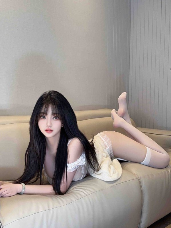 北京🏡⛳️石韵浩庭05年，172D嫩白纯舞蹈一字马，可现场表演清纯甜美可爱，雪白肌，真学生短开朝阳百子湾  石韵浩庭一字马 舌吻 六九学生T50