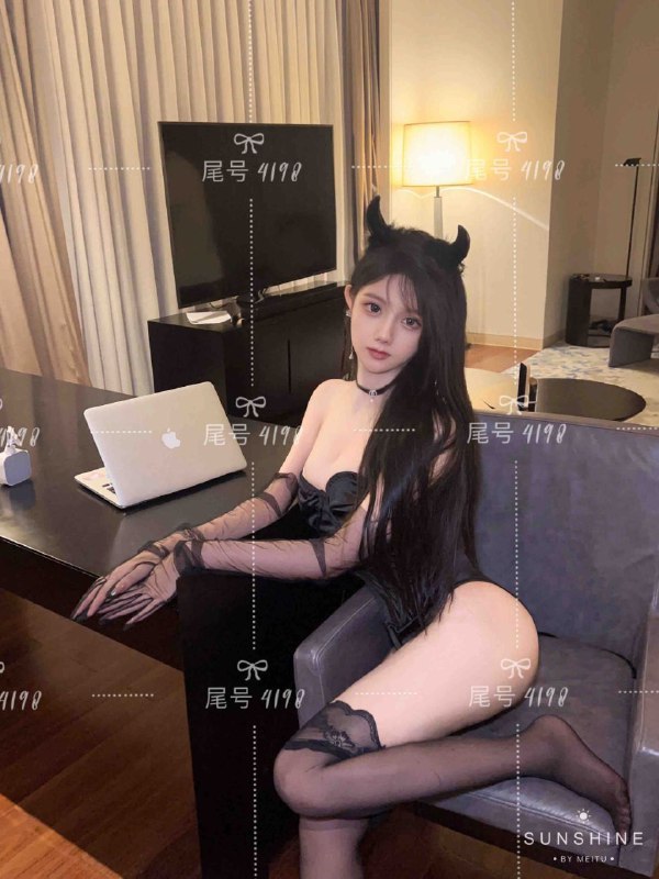 🏠（天子骄子）素绮175D 05年肌肤雪白  身材匀称  马甲线超长🥢腿   温柔小猫女