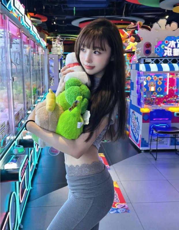 🏠家3外5（世茂工三）小水在校大学生 签约模特 网红05 170🐻D 皮肤雪白 上粉下紧会瑜伽  游泳  古筝  高尔夫  可一字马 擅长各类cos扮演 兼职你的圈外女友