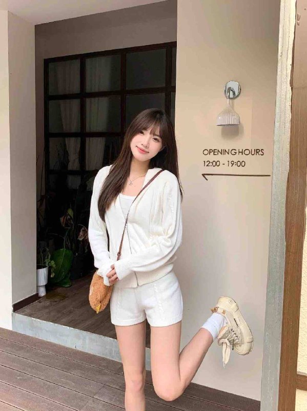 北京🏡⛳️中康国际酒店172 -D 胸器天菜 真实03年 身材火辣· 前凸后翘 水蛇腰 原装完美身材 ·· 天然无整容 甜美女友感 ·· 皮肤白滑 波涛汹涌 温柔体贴 ·👙穿衣洋气大牌 筷子腿👙🌟真心期待与您的相遇🌟只见高素质导高級気質ホワイトカラー短期停留🎬颜值气质极佳朝阳十里堡 中康T78